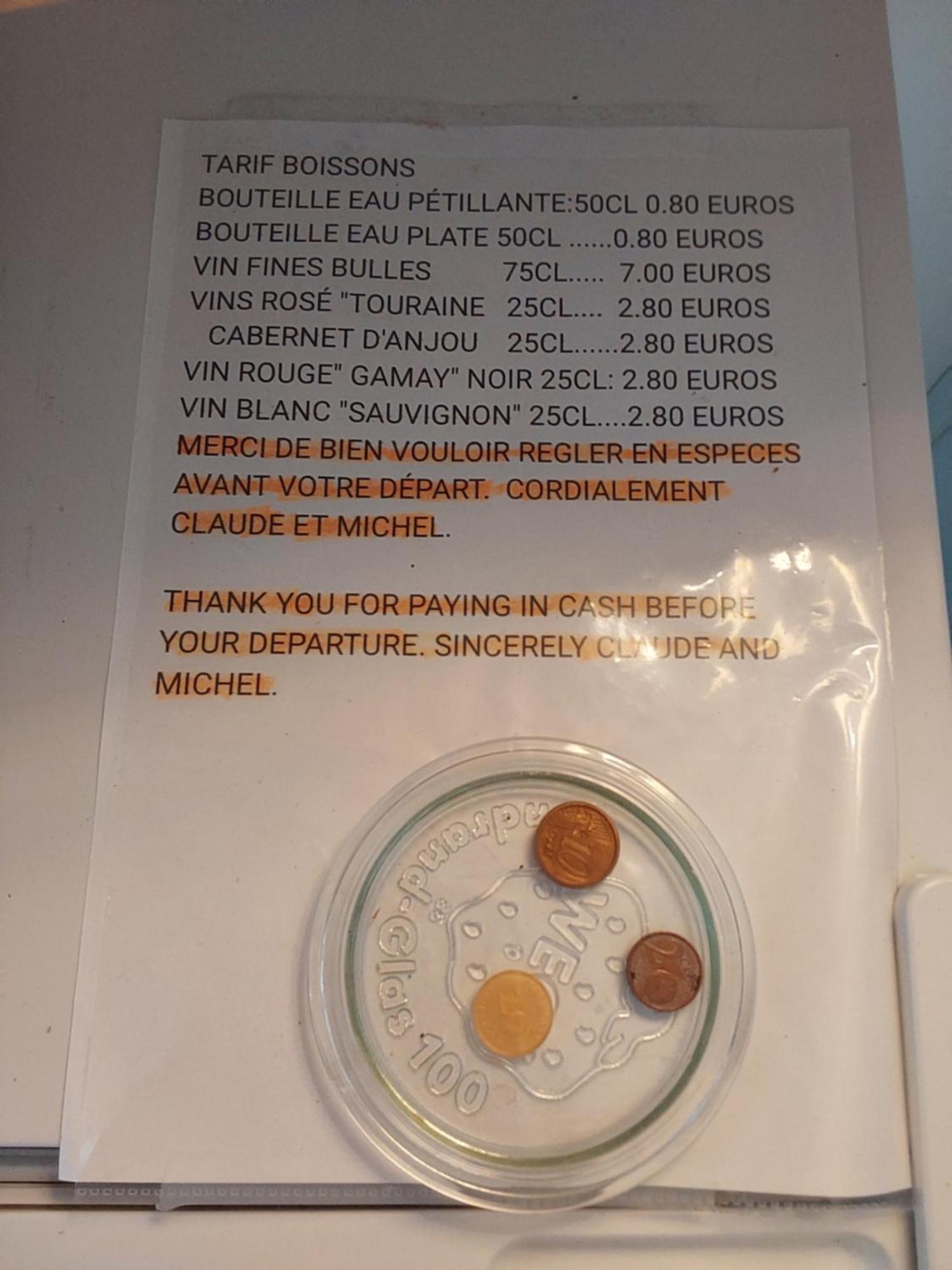 Les Deux Anes Panzió Veuves Kültér fotó